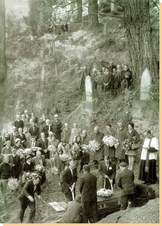One of the last funerals at the Walhalla Cemetery